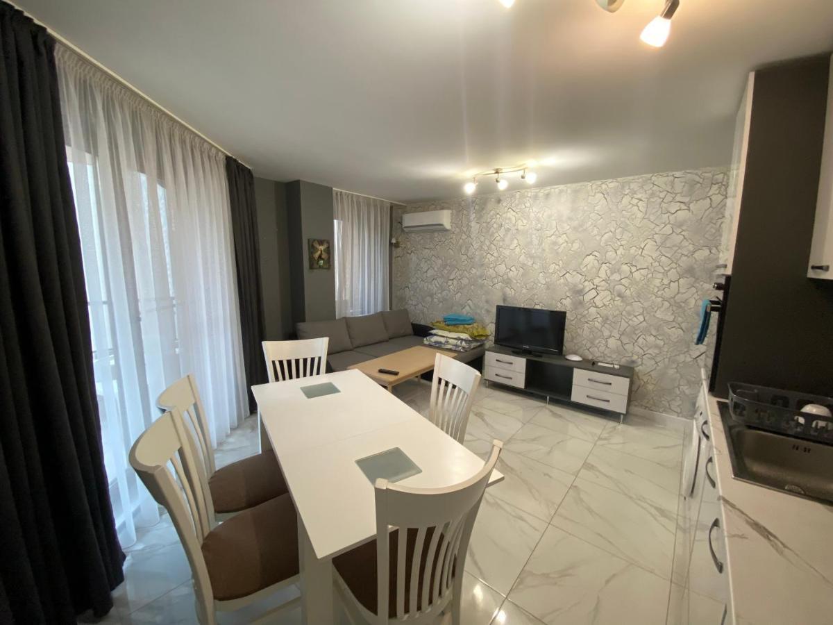 Markapart 2 - Apartment In Downtown Ruse Eksteriør bilde